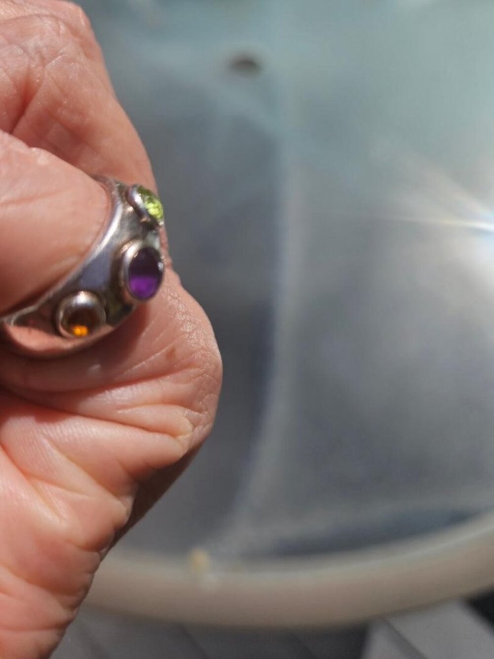 Beautiful Silver Band with Amethyst - Picture 9 of 12